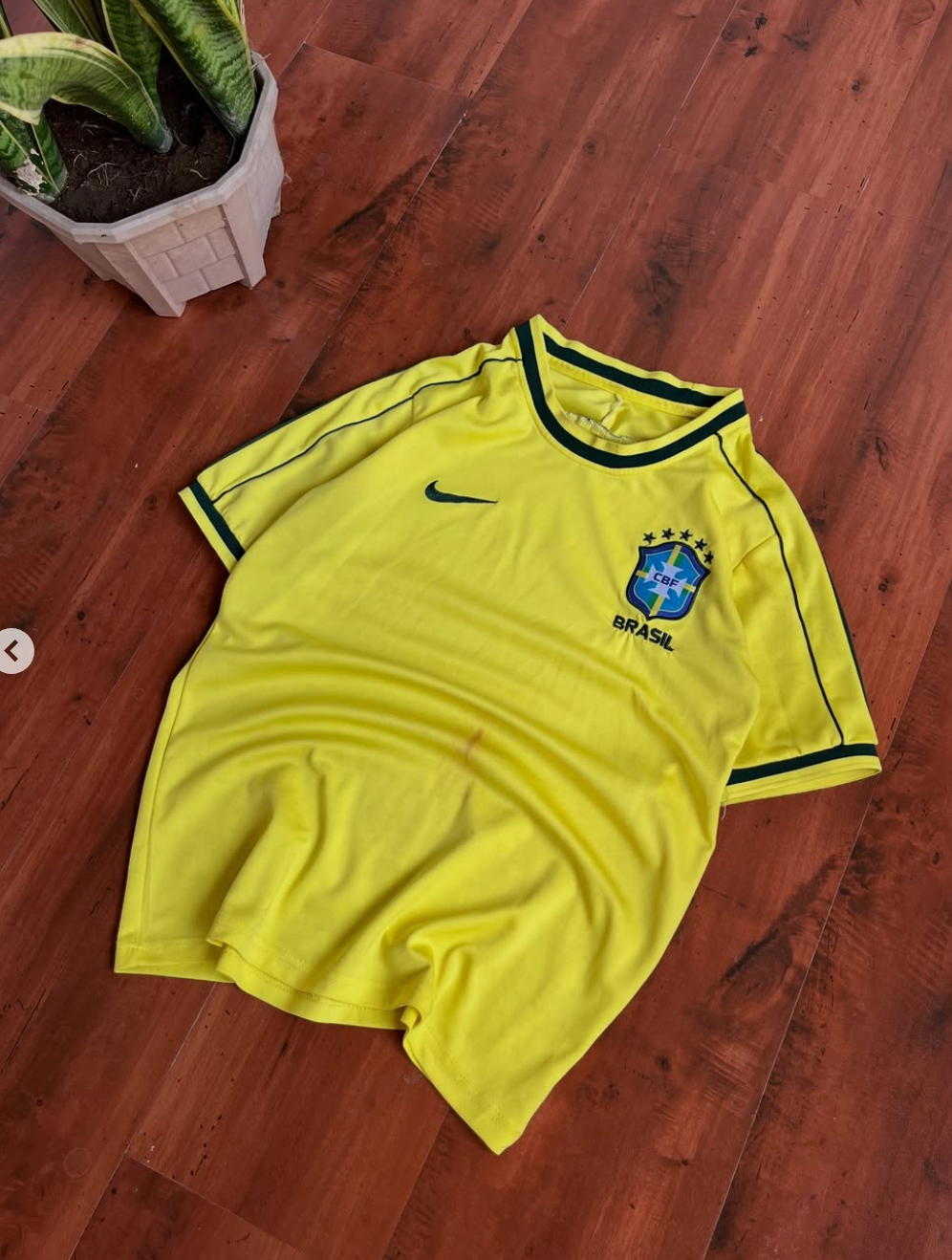 VINTAGE 1998-2000 BRAZIL HOME JERSEY ( RARE FIND )